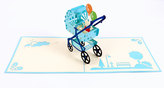 Поп Pram 3D младенца вверх по поздравительной открытке с белой офсетной печатью цвета конверта CMYK